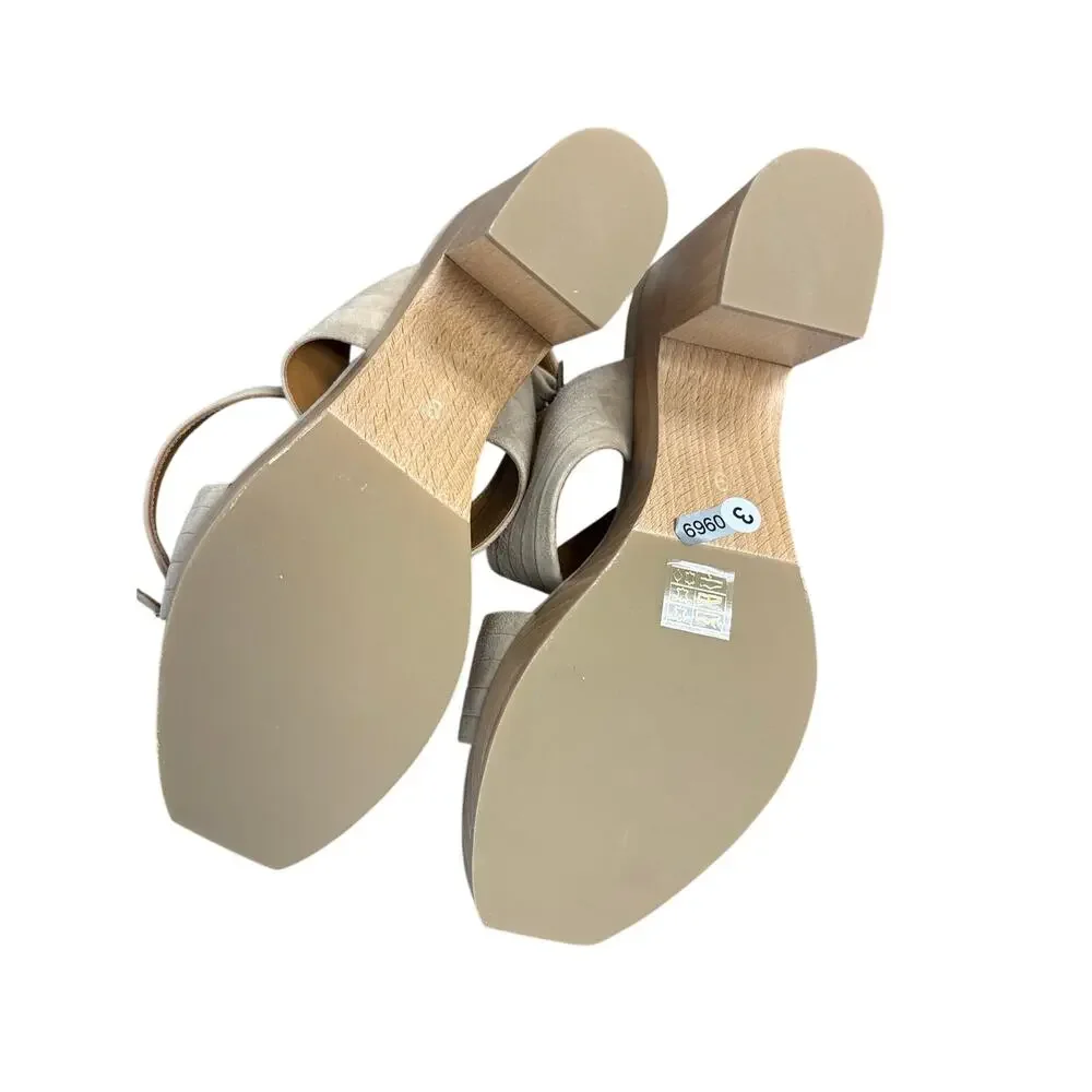 NWOB Coclico Beige Leather Platform High Heel Sandal Sz 9